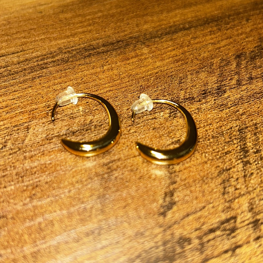 Uncommon James - Dewdrop Hoop Earrings- Gold Plated